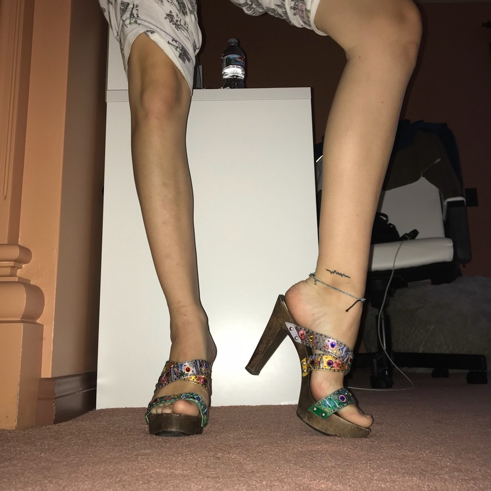 Unique Design Shoes with rhinestones
